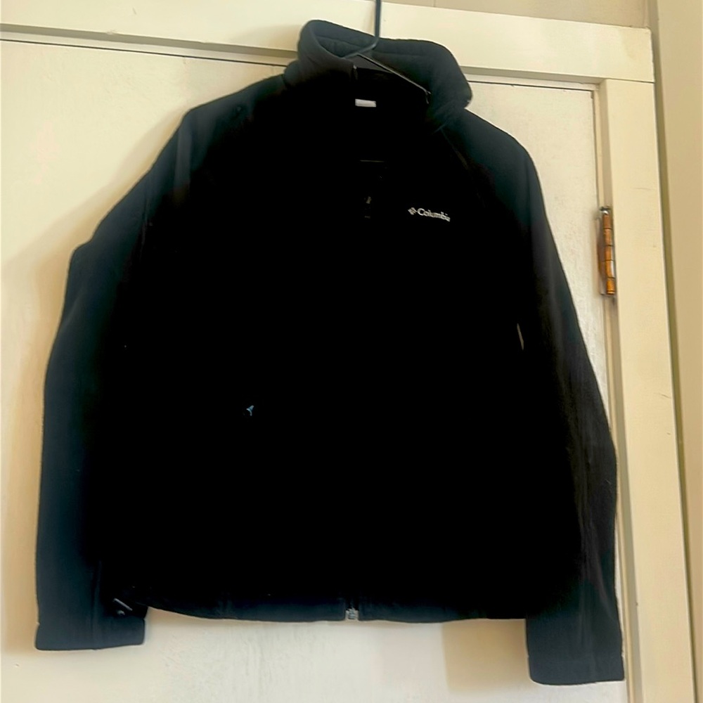 Columbia basic black zip up fleece jacket